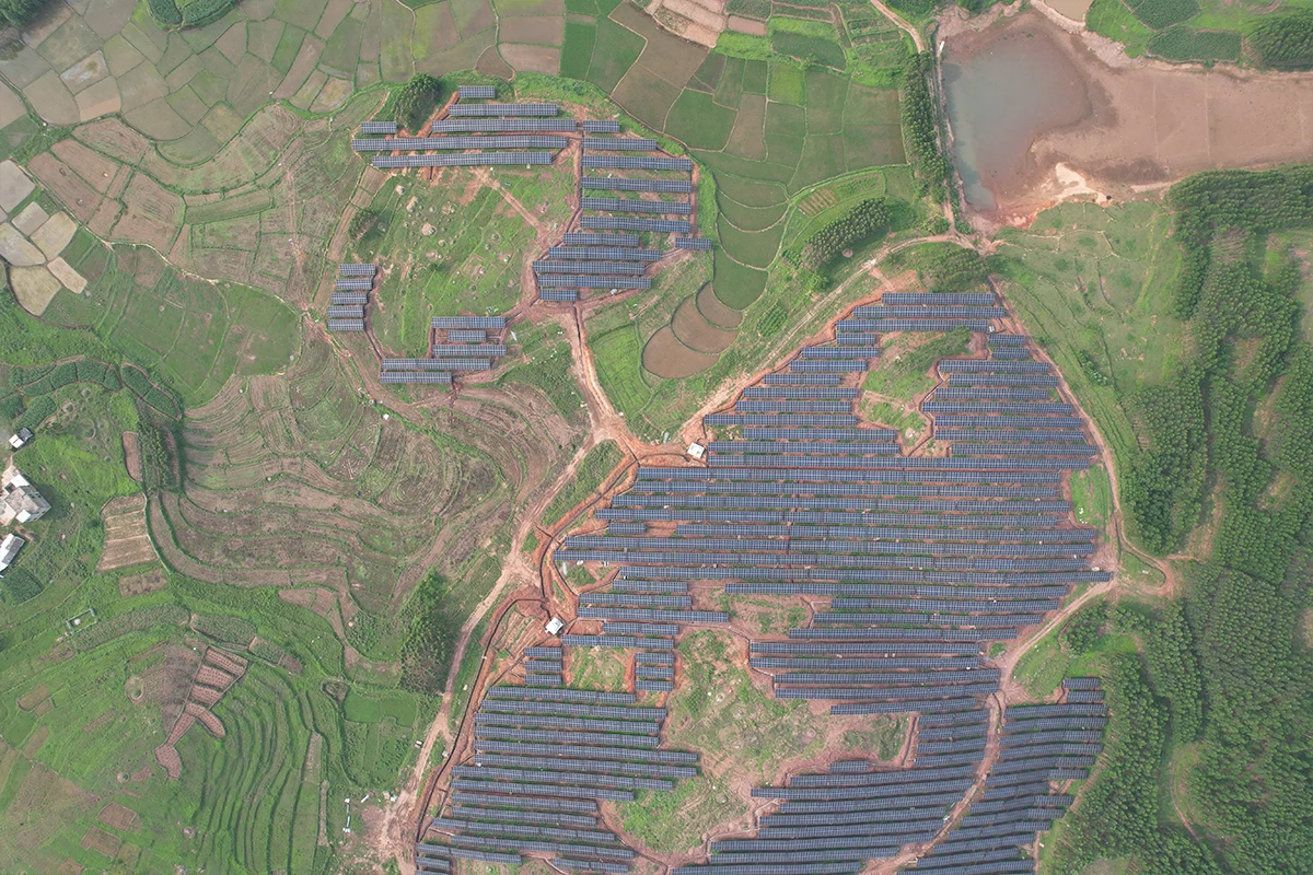 Energia Fotovoltaica de 60MW China Resources Fuchuan Yao, Condado Autônomo de Niubeiling