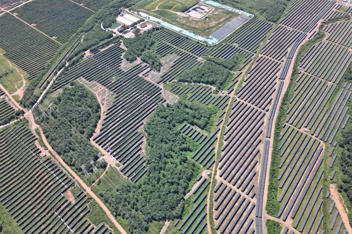 Projeto de Geração de Energia Fotovoltaica da Área de Mineração de Fushun de 100MW Projeto de Contratação Geral EPC