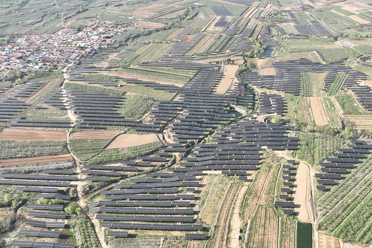 Projeto de geração de energia fotovoltaica agrícola composta Duijiaoling de 300MW na cidade de Fushan, cidade de Zhaoyuan, província de Shandong