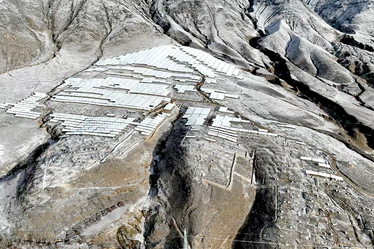 Проект генерации фотоэлектрической энергии Huaneng Yajiang Lhasa Qushui Chabala на 50 МВт