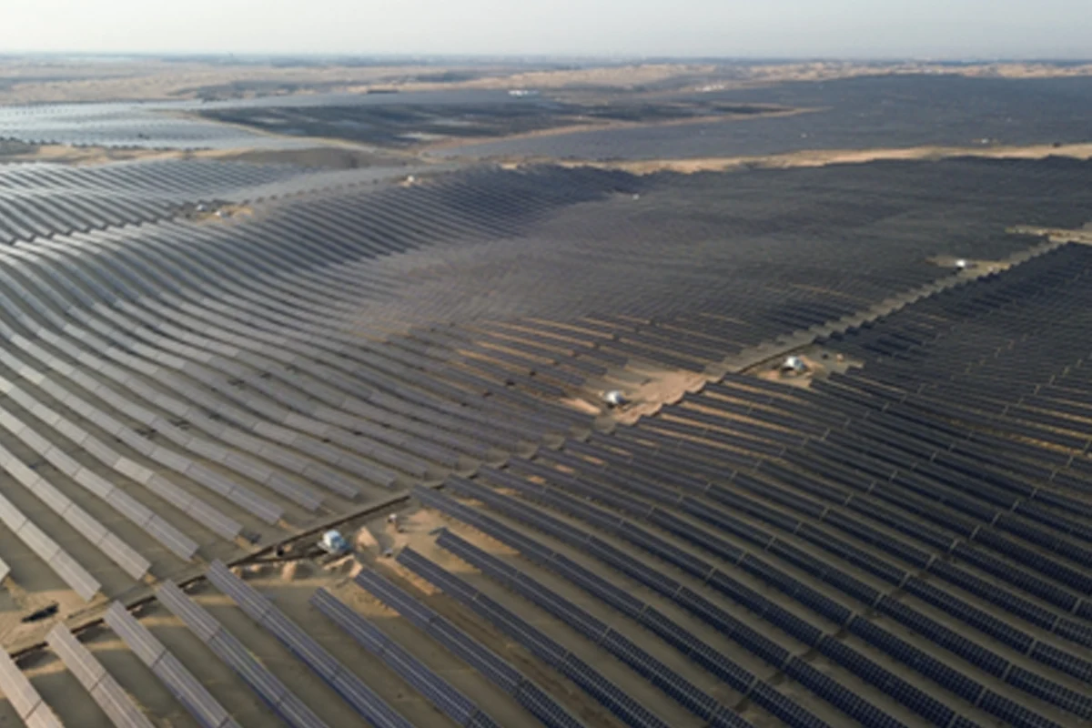 مشروع قوس التتبع بقدرة 60 ميجاوات في الإمارات العربية المتحدة