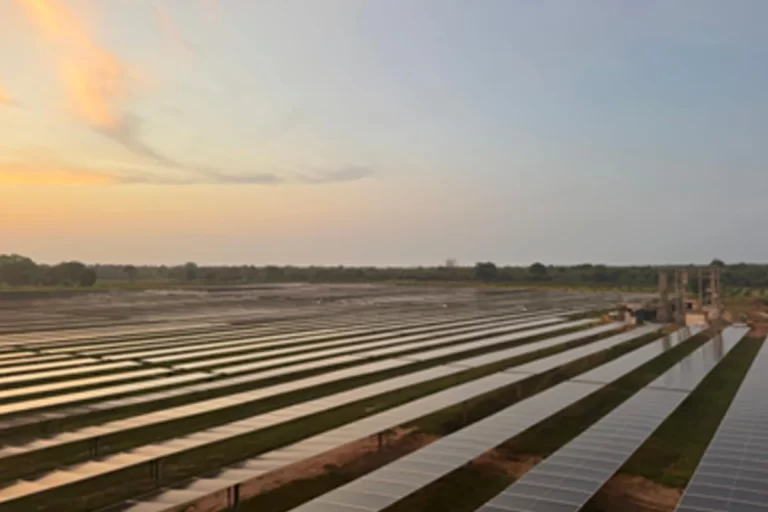 Proyecto de ménsula de seguimiento de 21 MW en Sri Lanka